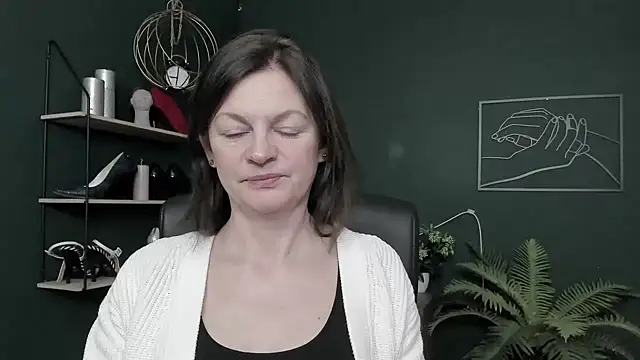 VivianWILD online show from 02/05/26, 07:02