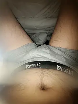 chub09 online show from 10/18/25, 04:26