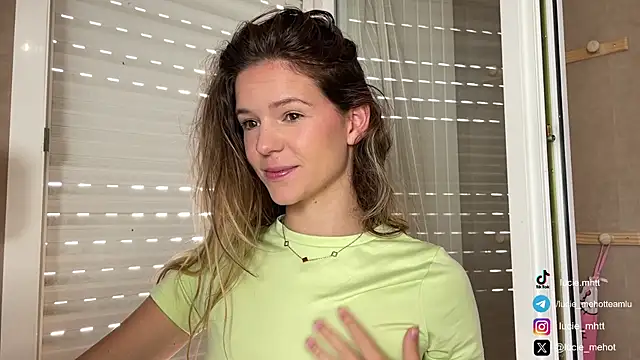 lucie mehott online show from 09/09/25, 07:19