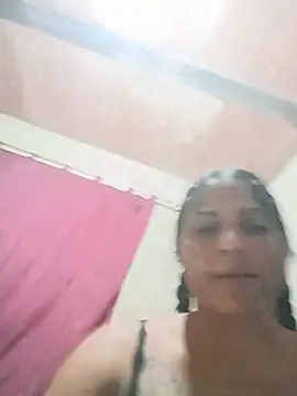 Snapshot of Giselabrunette25 chatting on 08/02/26, 07:29 Giselabrunette25 online show from 08/02/26, 07:29