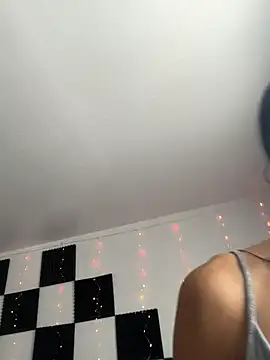 Snapshot of yummyrina chatting on 07/11/26, 02:42 yummyrina online show from 07/11/26, 02:42
