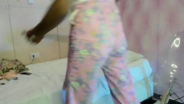 Snapshot of Hilary-banks chatting on 03/07/25, 03:29 Hilary-banks online show from 03/07/25, 03:29