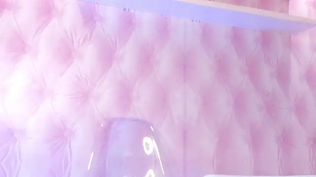 Snapshot of Hilary-banks chatting on 03/14/25, 04:32 Hilary-banks online show from 03/14/25, 04:32