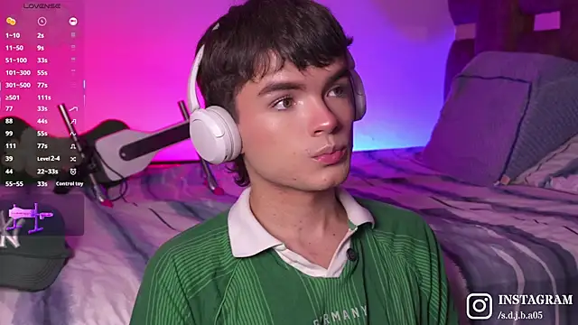 Angelo 018 online show from 10/27/25, 03:21