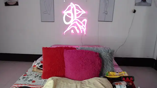 Rihana14 online show from 03/18/26, 10:57