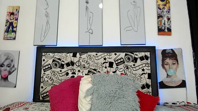 Rihana14 online show from 04/17/26, 07:39