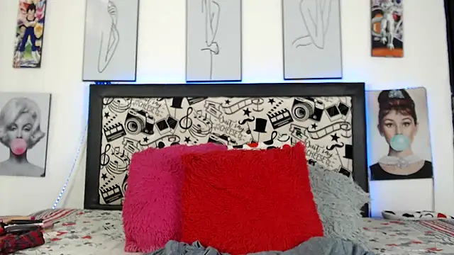 Rihana14 online show from 04/18/26, 05:28