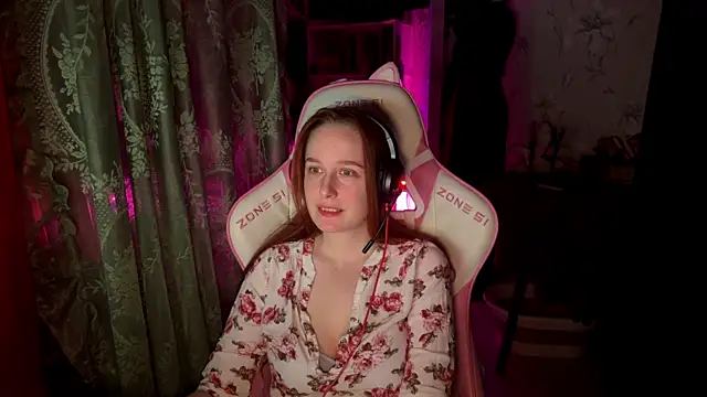Snapshot of pearl_princess_ chatting on 05/15/26, 10:39 pearl princess online show from 05/15/26, 10:39