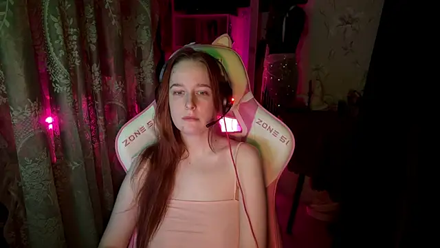 Snapshot of pearl_princess_ chatting on 05/24/26, 12:48 pearl princess online show from 05/24/26, 12:48