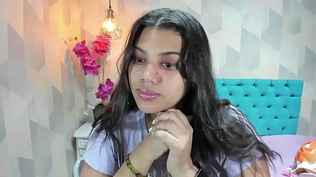 LindaBreeS online show from 06/18/26, 02:10