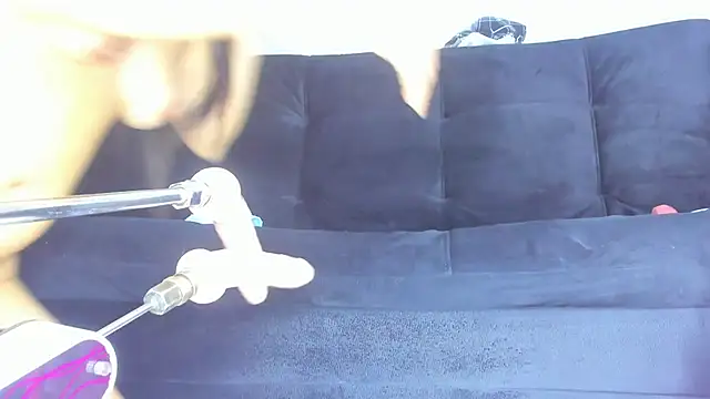 Snapshot of Ashley_Miiller1 chatting on 07/17/26, 11:42 Ashley Miiller1 online show from 07/17/26, 11:42