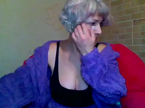 Lorie Carrie online show from 12/28/24, 03:26