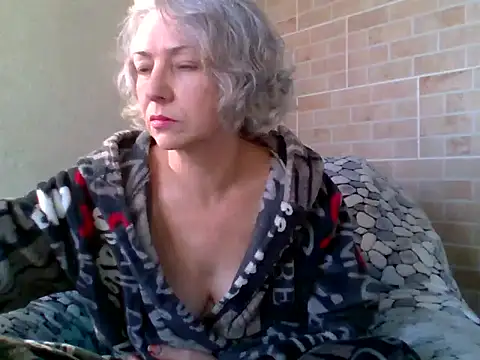 Lorie Carrie online show from 10/26/25, 09:37