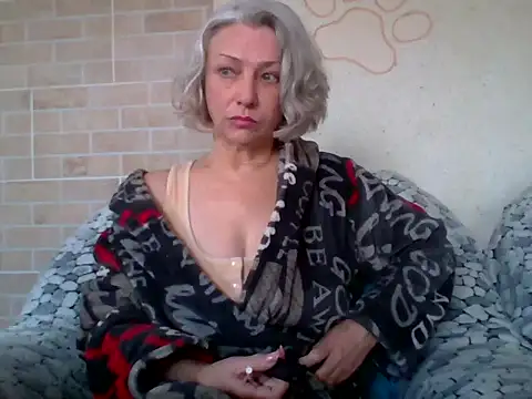 Lorie Carrie online show from 04/22/26, 08:28