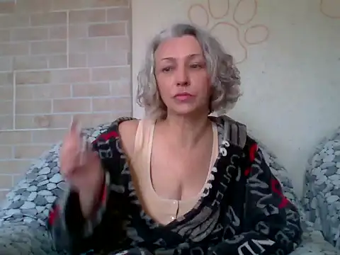 Snapshot of Lorie_Carrie chatting on 05/30/26, 07:49 Lorie Carrie online show from 05/30/26, 07:49