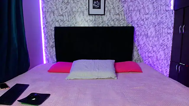 camii evanss online show from 11/12/25, 06:14