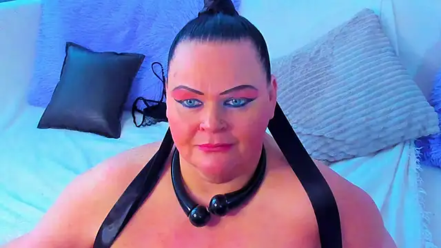 Snapshot of MilanaBiegert chatting on 03/01/25, 01:40 MilanaBiegert online show from 03/01/25, 01:40