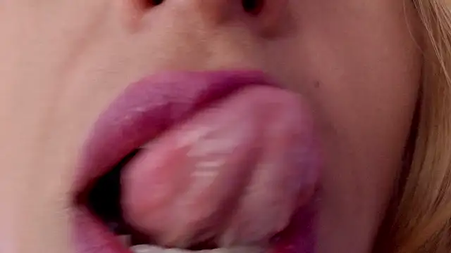 elena detroya online show from 09/22/25, 12:40