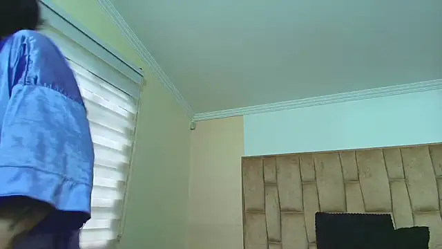 Naughty Kittenm online show from 12/05/25, 11:30