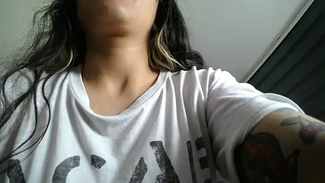 Naughty Kittenm online show from 12/18/25, 10:43