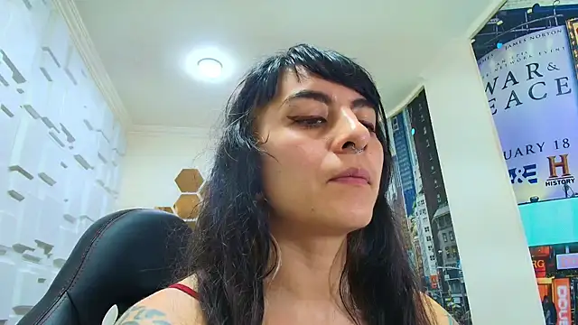 Naughty Kittenm online show from 04/01/26, 11:33