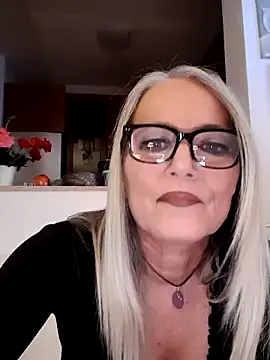 kikkastar online show from 12/17/24, 08:21