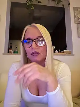 kikkastar online show from 02/14/25, 08:15