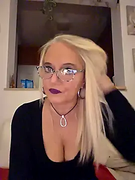 kikkastar online show from 10/27/25, 08:57