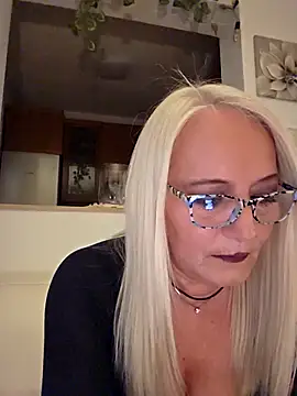 kikkastar online show from 11/28/25, 08:55