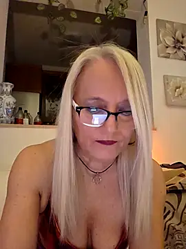 kikkastar online show from 02/15/26, 09:00