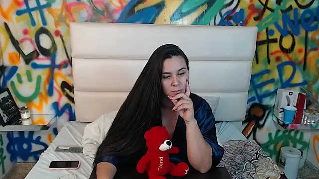 MadisonJenner online show from 12/17/25, 11:55