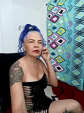 Snapshot of freyadevil333 chatting on 10/25/25, 01:07 freyadevil333 online show from 10/25/25, 01:07