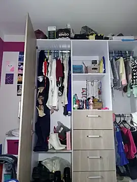 Angela hank2 online show from 11/28/25, 12:30