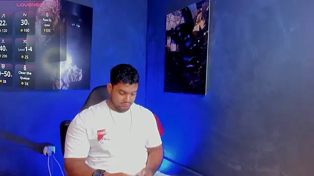 Big furry bear13 online show from 09/24/25, 05:55