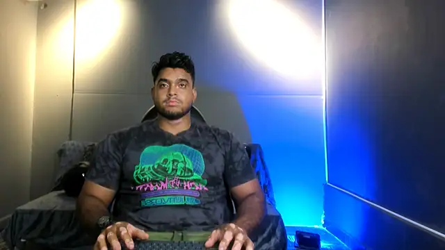 Big furry bear13 online show from 12/14/25, 06:30