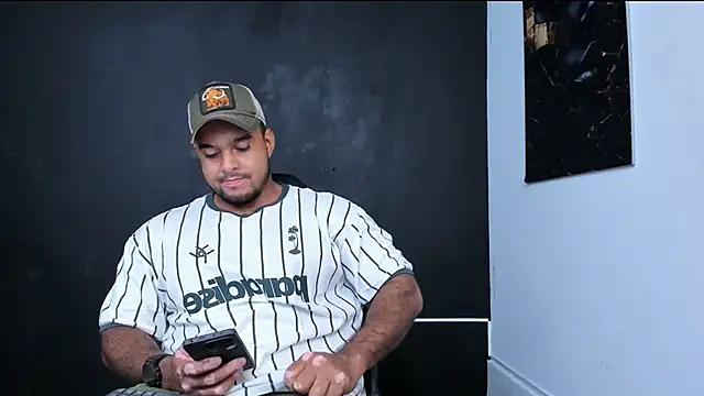 Big furry bear13 online show from 02/14/26, 06:10