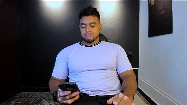 Big furry bear13 online show from 04/16/26, 04:46