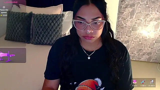Snapshot of angela_santana_ chatting on 10/16/25, 11:39 angela santana online show from 10/16/25, 11:39
