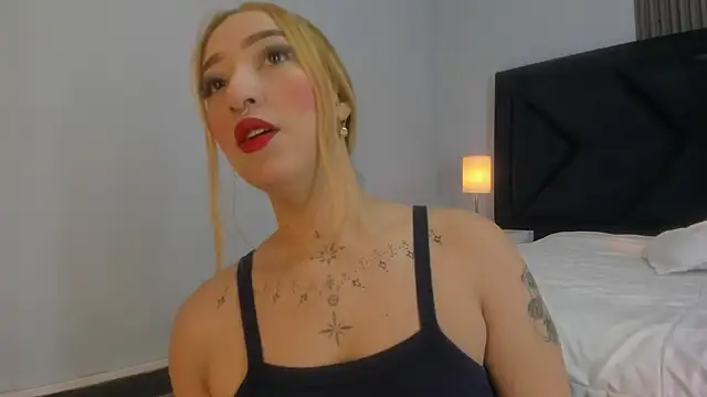 MollyCruz online show from 02/15/25, 11:39