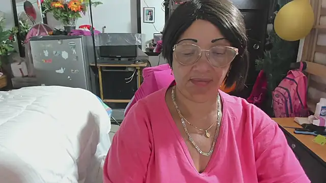 Mrs mommy  online show from 11/20/25, 08:52