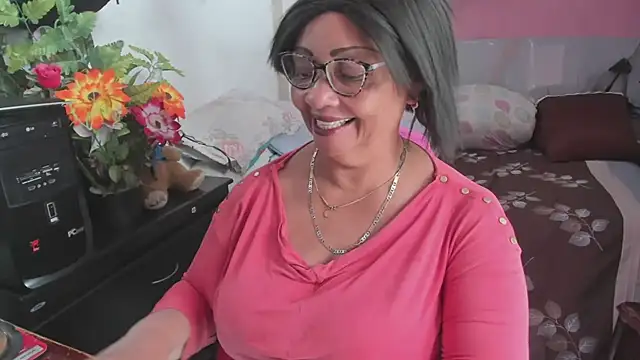Snapshot of Mrs_mommy_ chatting on 07/06/26, 08:00 Mrs mommy online show from 07/06/26, 08:00