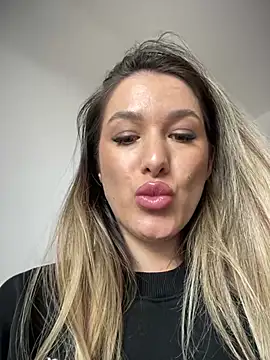 HotXMom online show from 02/25/25, 04:46