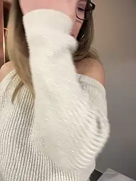 HotXMom online show from 03/01/25, 04:47