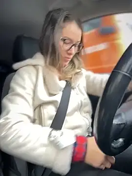 HotXMom online show from 10/03/25, 05:59