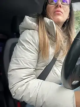 HotXMom online show from 10/07/25, 05:48