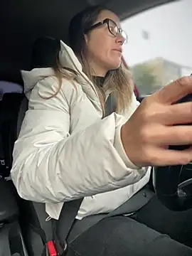 HotXMom online show from 10/08/25, 05:49