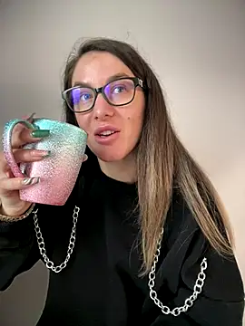 HotXMom online show from 01/08/26, 07:43