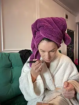 HotXMom online show from 02/12/26, 07:58