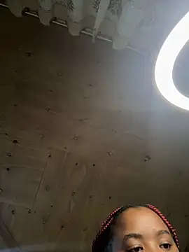 Linahlove online show from 12/30/24, 10:12