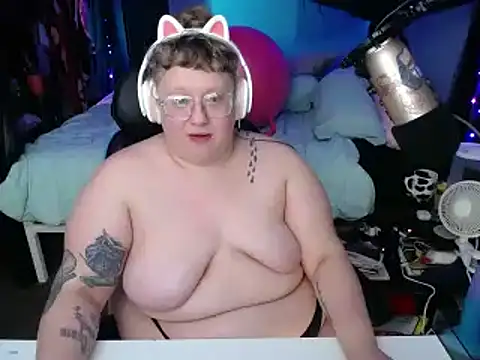 FatVeronica online show from 03/11/25, 04:43